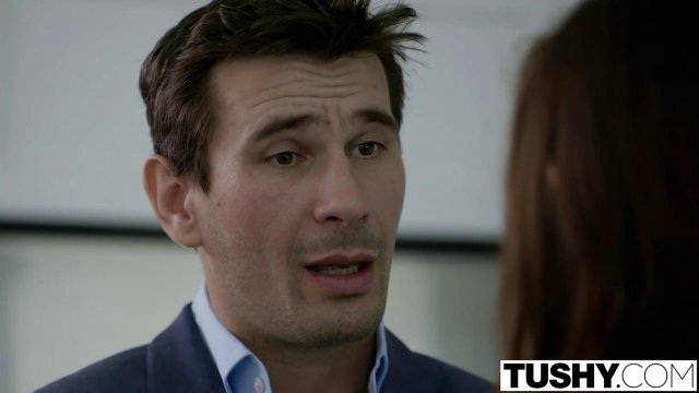 Превью Телка взяла за щеку член, а потом получила анальное проникновение № 14116