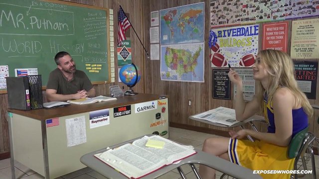 Превью Препод засадил студентке из-за не подготовки к занятиям № 36275