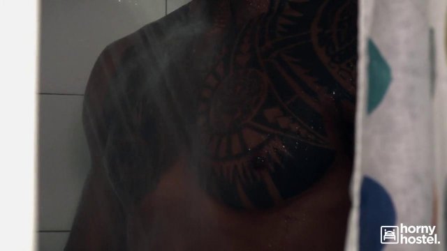 Превью Негр отодрал незнакомую девушку в хостеле № 37839