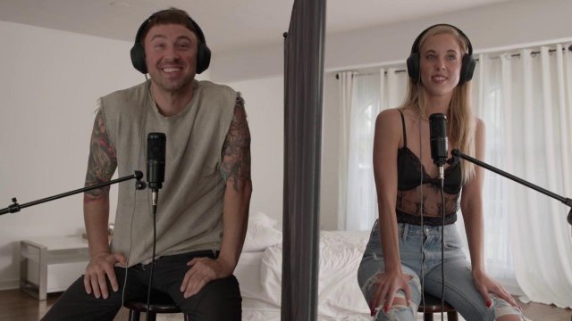 Превью Блондинка отлично потрахалась с приятелем в постели № 42345